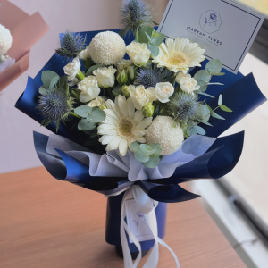 Mix Flower White with Blue Thistle